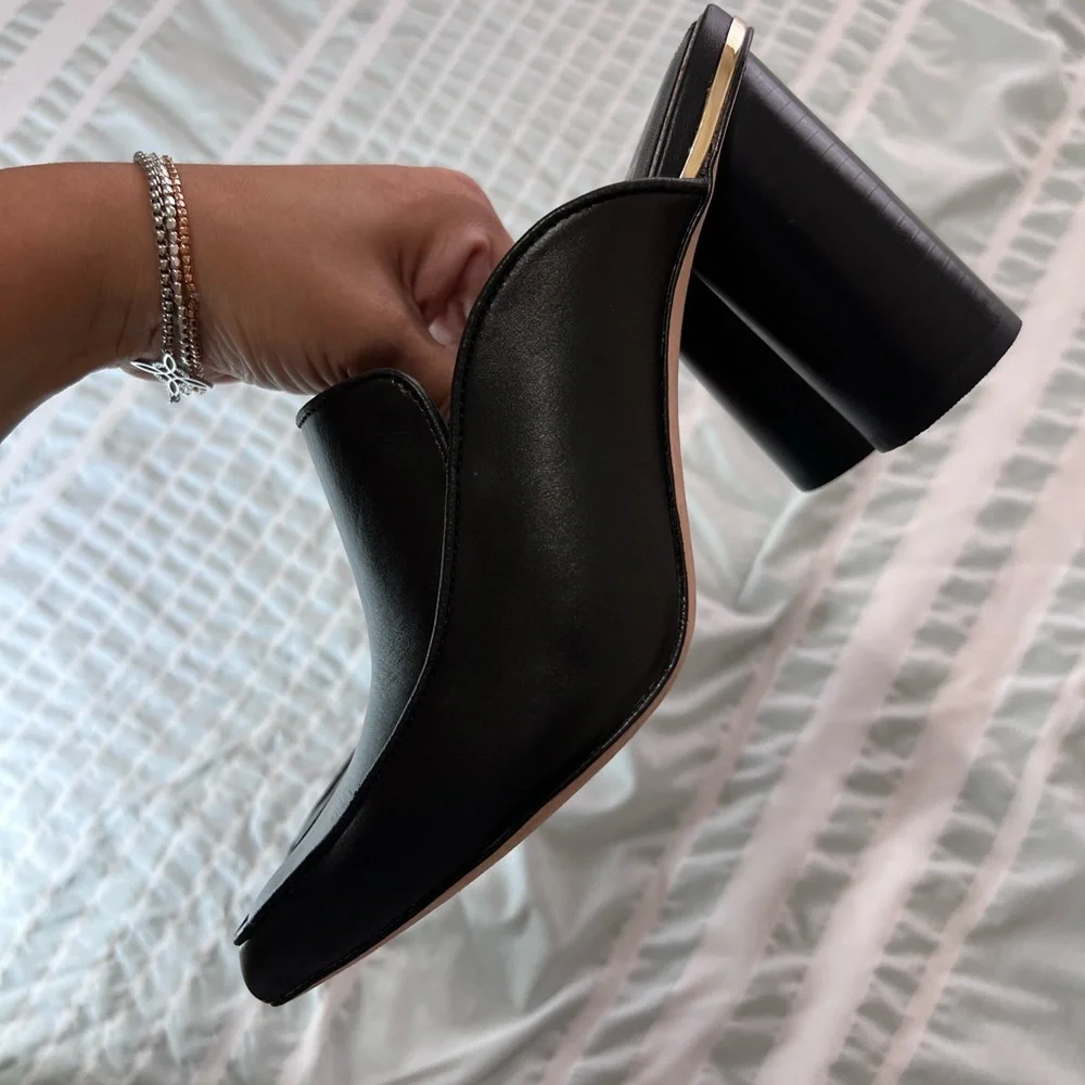 Delta Black Women's Heeled Mules size 7M